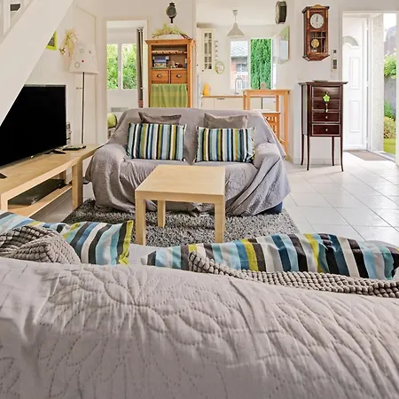 In Near The Port, Cleaning Included * Isigny-sur-Mer