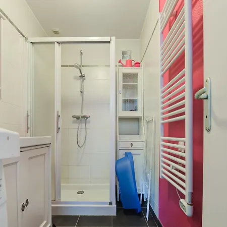 In Near The Port, Cleaning Included Isigny-sur-Mer